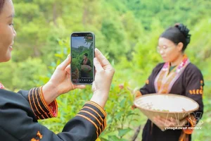 Dao Ethnic Youth Drive Economic Growth with Mau Son Specialties - image 5
