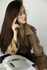 Chenaling_CL in YiTuYu Vol.8748: Elegant Office Chic with a Pensive Touch - image 9