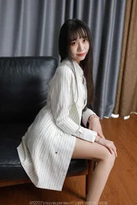 IESS Tuan Tuan: Elegant White Shirt and Red Skirt Collection - image 2