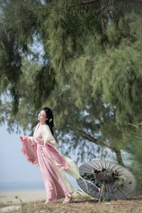 Garden Serenity: YiTuYu Art Language Vol.8080 Featuring Jin Zou Ba Portraiture - image 18