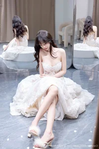 Sophisticated Allure: A Cinematic Visual Journey Into Yueer Yueer’s Timeless Elegance - image 13