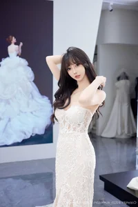 Sophisticated Allure: A Cinematic Visual Journey Into Yueer Yueer’s Timeless Elegance - image 22