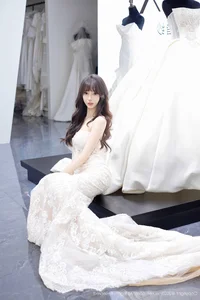 Sophisticated Allure: A Cinematic Visual Journey Into Yueer Yueer’s Timeless Elegance - image 8
