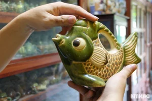A Lifetime of Tea Culture: The Incredible 1,000-Piece Antique Teapot Collection in Binh Duong - image 6