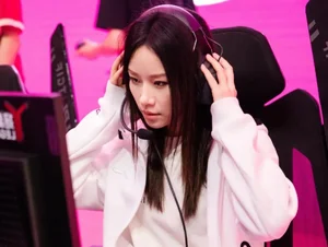 The Timeless Beauty of a Former League of Legends Goddess - image 3