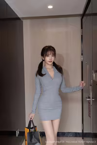 XiuRen No.10049: Lu Xuan Xuan – Elegant Allure in a Captivating Photoshoot - image 11