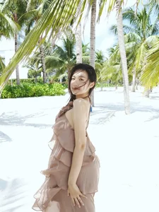 Doan Hai My Captivates Fans with Stunning Beach Photoshoot and Sweet Figure - image 1