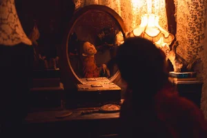 Unveiling the Secrets of Uncle Hoa Mansion: The Ghost Legend and Her Secret Lover - image 3