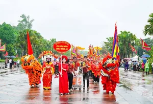 The Sacred Palanquin Procession: A Deep Dive into Vietnam's Hung Kings Temple Rituals - image 14