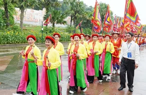 The Sacred Palanquin Procession: A Deep Dive into Vietnam's Hung Kings Temple Rituals - image 5