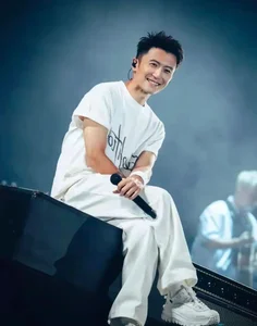 Beyond Romance: The One Woman Nicholas Tse Can Never Leave Behind - image 6