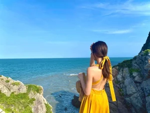 Chill Out in Quan Lan: The Ultimate Guide to Vietnam's Most Untouched Island Paradise - image 2