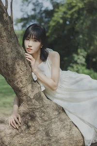 Captivating Aesthetic Photography in YiTuYu Art Language Vol.7141 with Cheng Zi - image 4