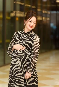 Vietnamese Celebrity Weekly: Thu Quynh’s Family Beauty and Huyen Lizzie’s Stunning Transformation for Her New Role - image 19