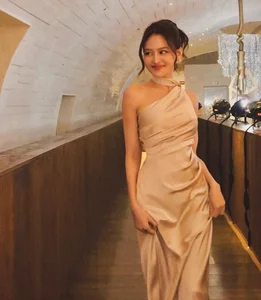 Vietnamese Celebrity Weekly: Thu Quynh’s Family Beauty and Huyen Lizzie’s Stunning Transformation for Her New Role - image 2
