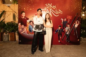 Song Luan Reveals Beautiful Daughter at Heartwarming Birthday Celebration - image 1
