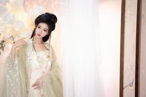 Elegant Portrait Photography: YiTuYu Art Language Vol.4143 Featuring Qi Luo Sheng De Xiao Su Su - image 0