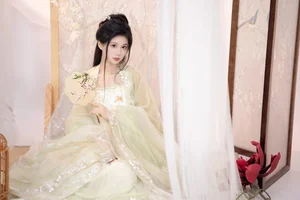 Elegant Portrait Photography: YiTuYu Art Language Vol.4143 Featuring Qi Luo Sheng De Xiao Su Su - image 20