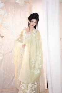 Elegant Portrait Photography: YiTuYu Art Language Vol.4143 Featuring Qi Luo Sheng De Xiao Su Su - image 13