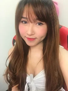 Uyên Pu và hành trình vượt qua đổ vỡ: Từ nữ streamer đình đám đến người mẹ đơn thân mạnh mẽ - image 2