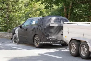 2027 Hyundai Tucson Spy Shots: Blowout During Testing Reveals New Design Details - image 4