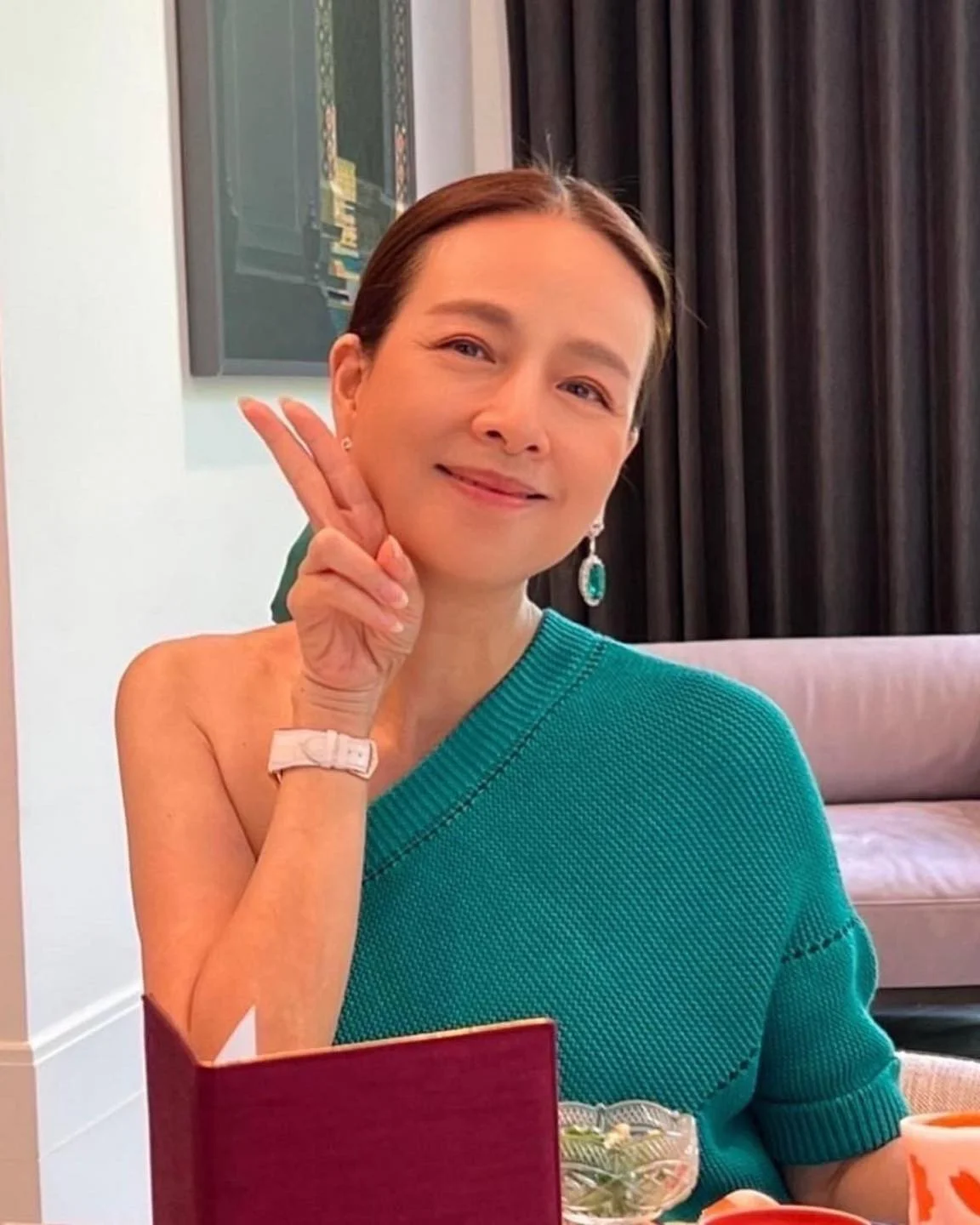 The Ageless Elegance of Thailand’s 60-Year-Old Female Billionaire: Wealth and Beauty Combined