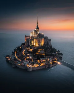 Historic 1000-Year-Old Fortress Breaks Ancient Rules for Billionaire's Son's Wedding - image 8