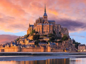 Historic 1000-Year-Old Fortress Breaks Ancient Rules for Billionaire's Son's Wedding - image 4