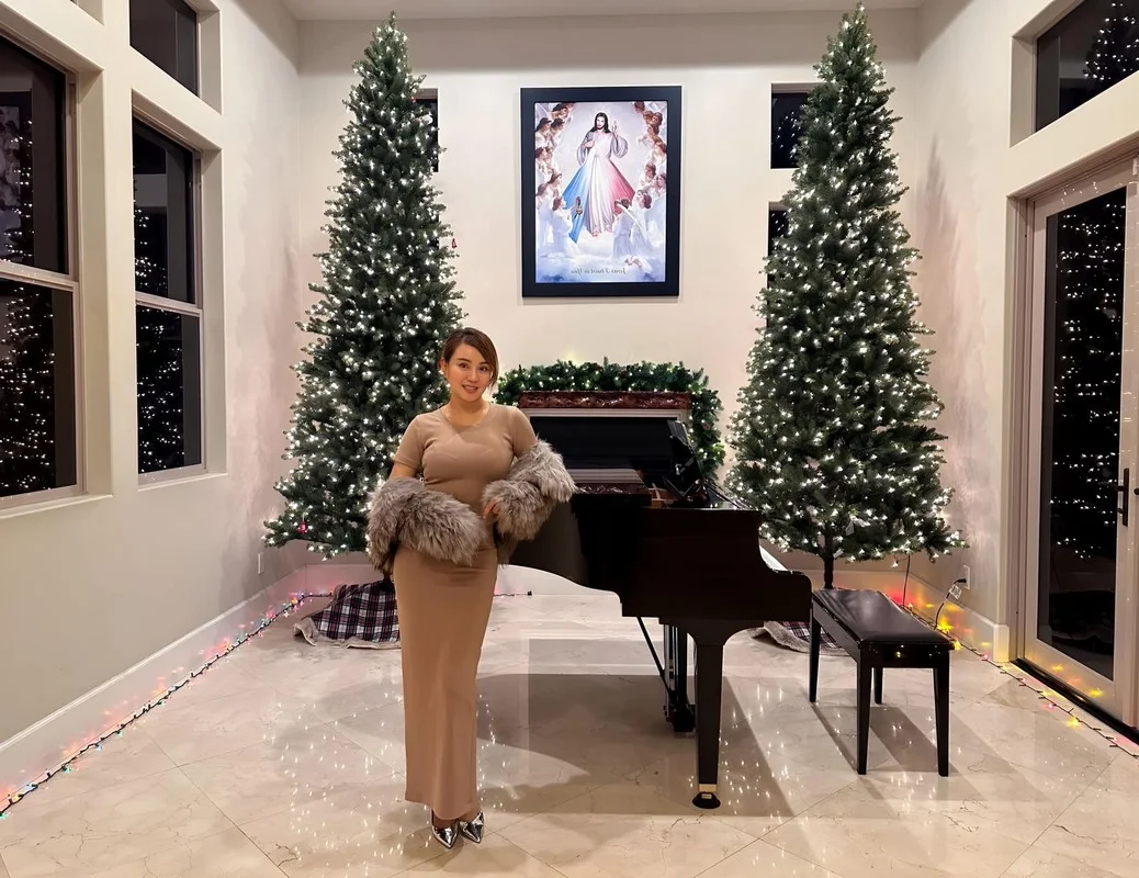 The Beauty Evolution of Vy Oanh: A Journey Through Her Showbiz Career