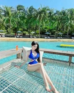299+ Aesthetic Beach Bikini Outfits and Photography Ideas for Your Summer Getaway - image 2