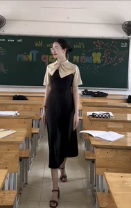 Gen Z Teacher Le Ha Goes Viral for Fashionable Classroom Outfits and Modern Pedagogy - image 0