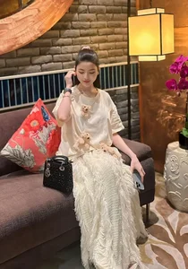 Luxury and Lifestyle: Chu Thanh Huyen’s Designer Handbag Collection and Styling - image 7