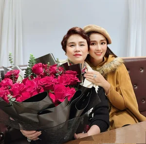 Phuong Oanh's Luxury Style and the Romantic Chemistry of Thuy Ngan and Vo Canh - image 3