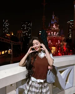 Stunning Year-End Recap: Saigon Influencer Captivates with Glamorous New Photoshoot - image 2