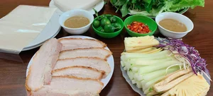 Da Nang Food Tour: Exploring the Rich Flavors of Central Vietnam - image 1