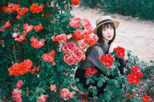 YiTuYu Art Language Vol.7209: The Ethereal Beauty of Sweet T Tian Tian - image 10