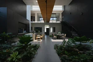Nguyen's House: A 210m2 Masterpiece of Light and Modern Architecture - image 13