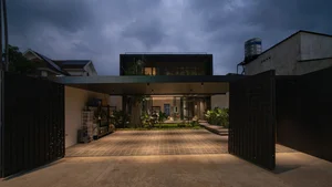 Nguyen's House: A 210m2 Masterpiece of Light and Modern Architecture - image 4