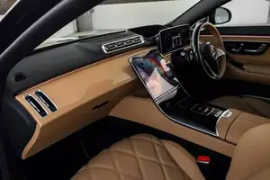 Discover the Ultra-Rare Mercedes-Maybach S680 Virgil Abloh: A Unique Masterpiece of Luxury Art Awaiting Its New Owner - image 5