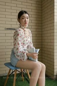 French Floral Style and Elegant Hosiery with Keke - image 8