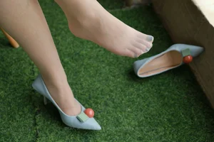 French Floral Style and Elegant Hosiery with Keke - image 13