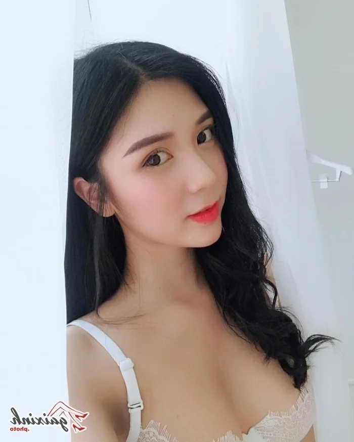 Actress Thanh Bi’s Best Summer Fashion Moments: A Deep Dive into Her Bikini Style