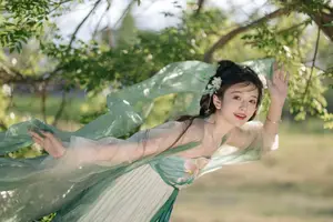 Chi Yan Zai Zhe Li: Ethereal Beauty in Ancient Attire Amidst Nature | YiTuYu Vol.8823 - image 0