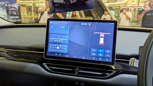 New Generation VinFast VF8 Arrives at Dealerships with Modern Interior Upgrades - image 18