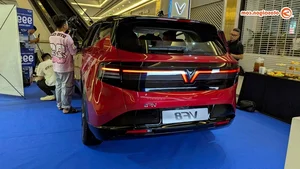 New Generation VinFast VF8 Arrives at Dealerships with Modern Interior Upgrades - image 5