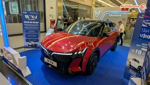 New Generation VinFast VF8 Arrives at Dealerships with Modern Interior Upgrades - image 8