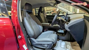 New Generation VinFast VF8 Arrives at Dealerships with Modern Interior Upgrades - image 3