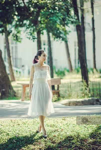 Beautiful Vietnamese Girls Collection: Pack 20 Cute and Charming Portraits - image 33