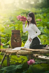 Beautiful Vietnamese Girls Collection: Pack 20 Cute and Charming Portraits - image 7