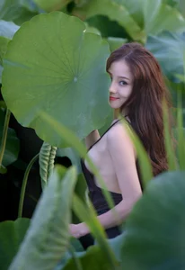 Beautiful Vietnamese Girls Collection: Pack 20 Cute and Charming Portraits - image 45